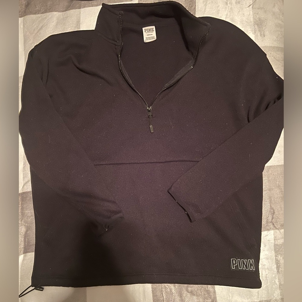 Size Large Vs 1/4 zip black sweatshirt